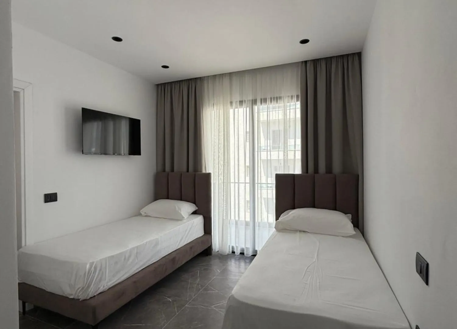 Hotel Imperial Spille 4*,  Albania